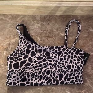 NWT Onzie giraffe print sports bra